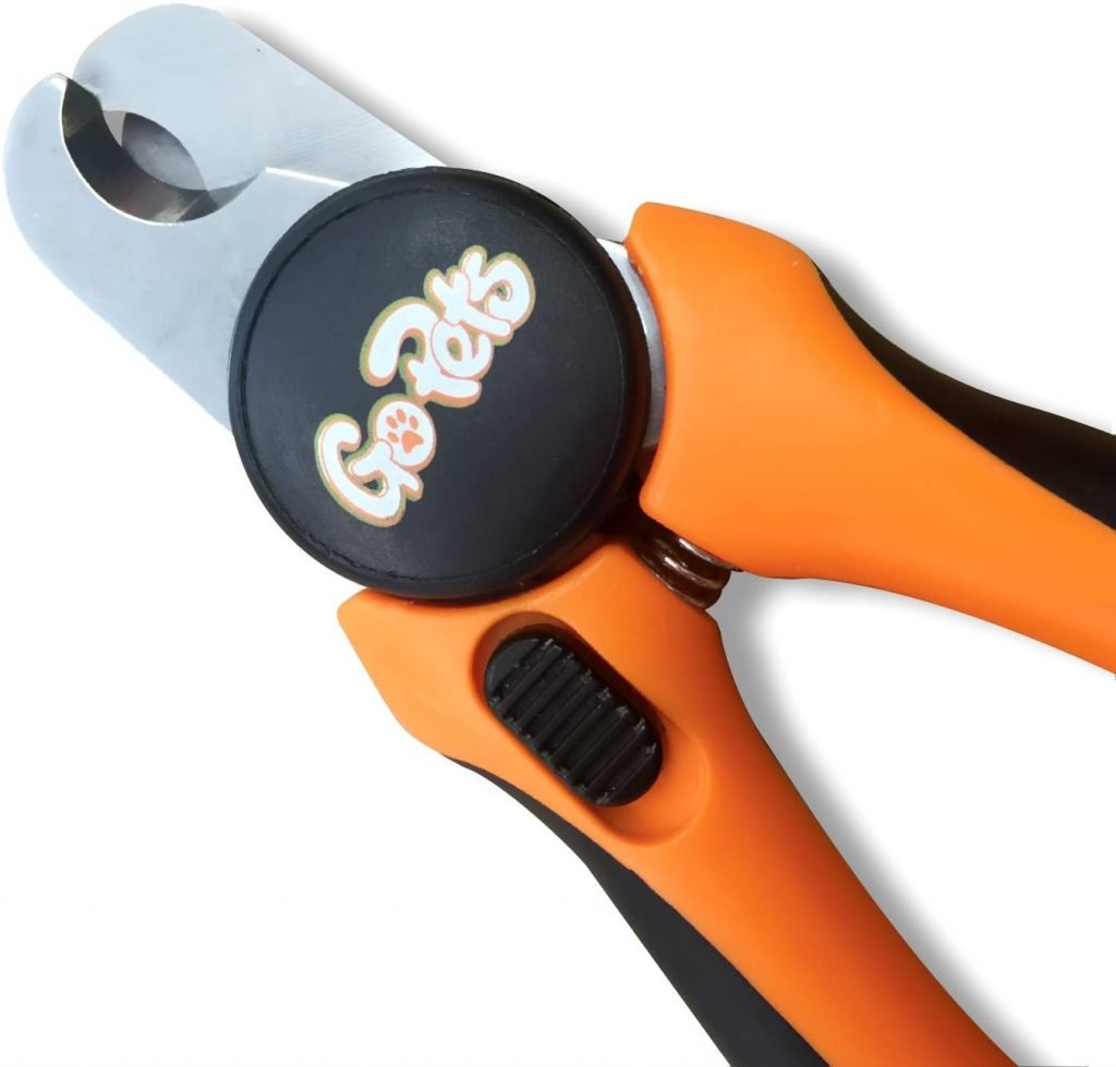 3 Best Nail Clippers for Golden Retriever Dogs (Buying Guide)